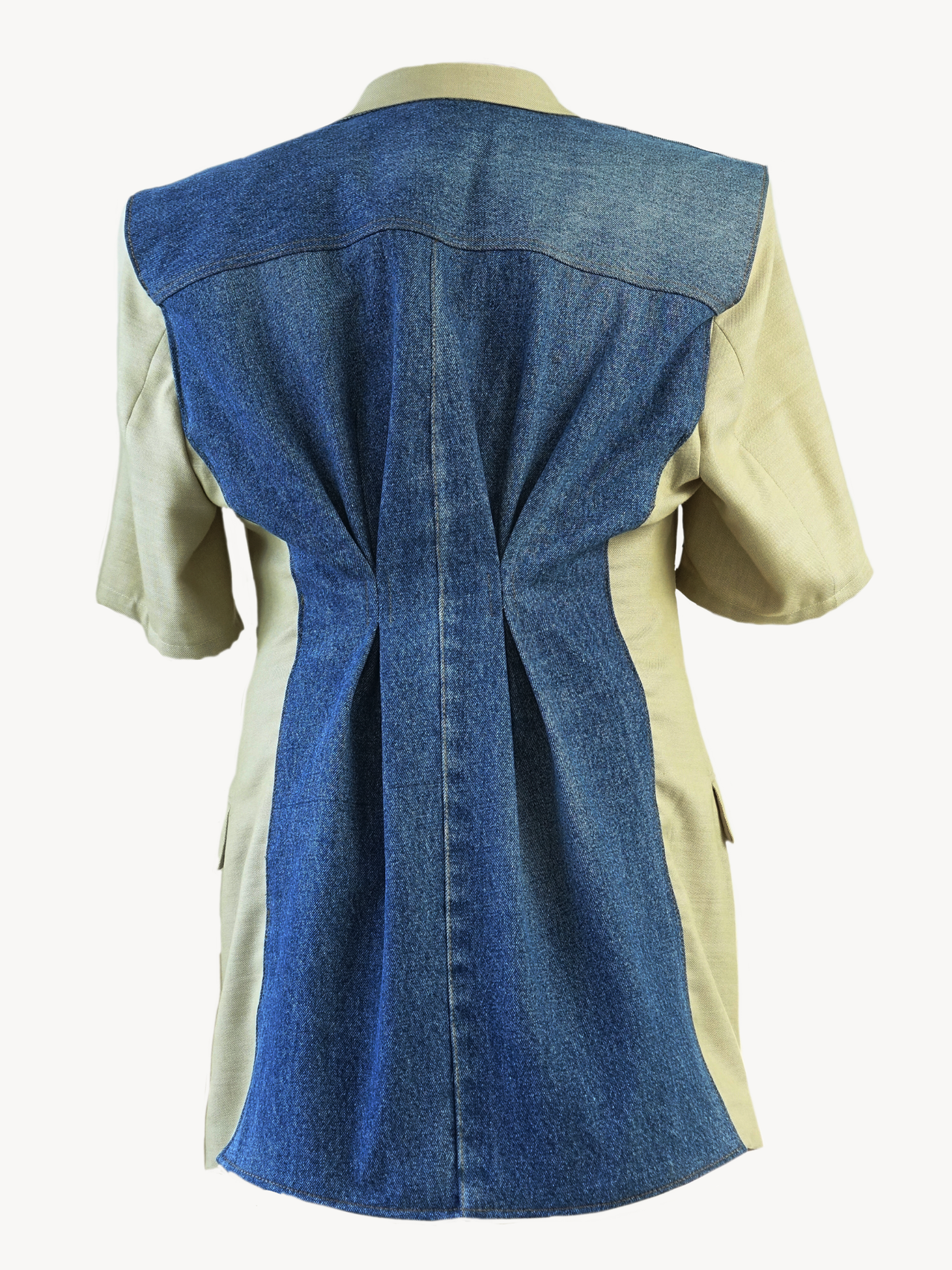 Hansode Blazer – Upcycled Zachtgele Blazer met Denim Rugdetail