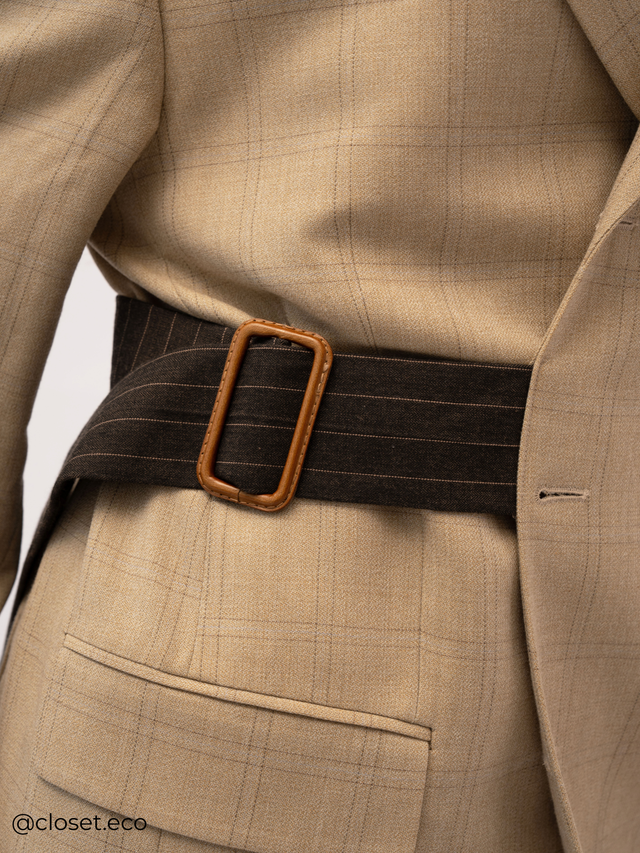 Hinata Belt Blazer -  Upcycled Beige Geruite Blazer met Hoge Kraag