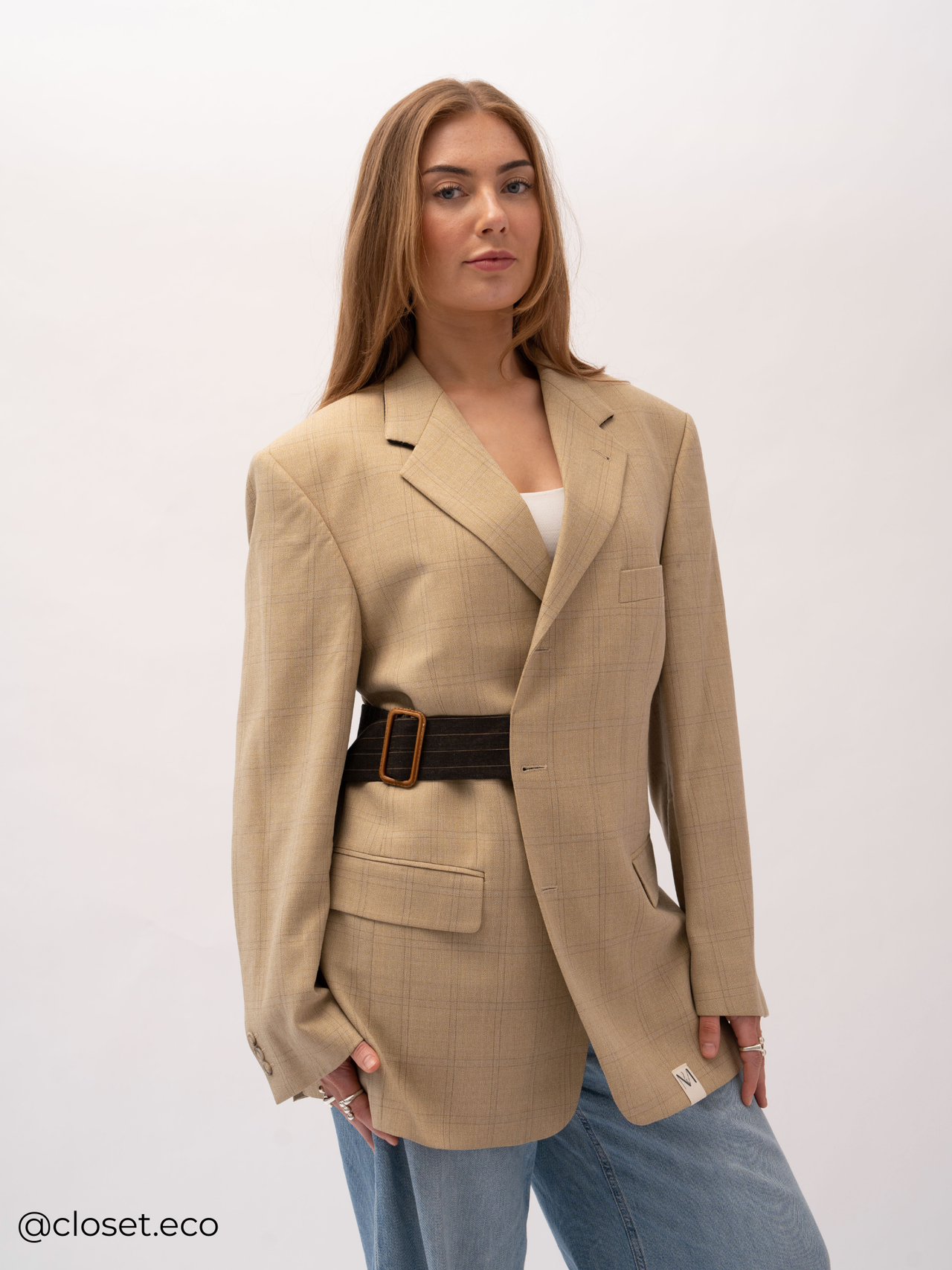 Hinata Belt Blazer -  Upcycled Beige Geruite Blazer met Hoge Kraag